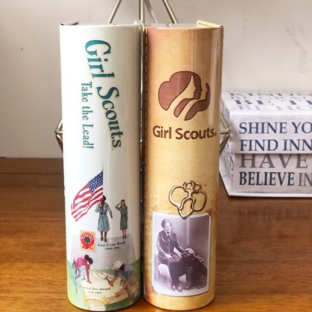 2017 Ashdon Farms Collectible Girl Scouts Tin “Books” (2)